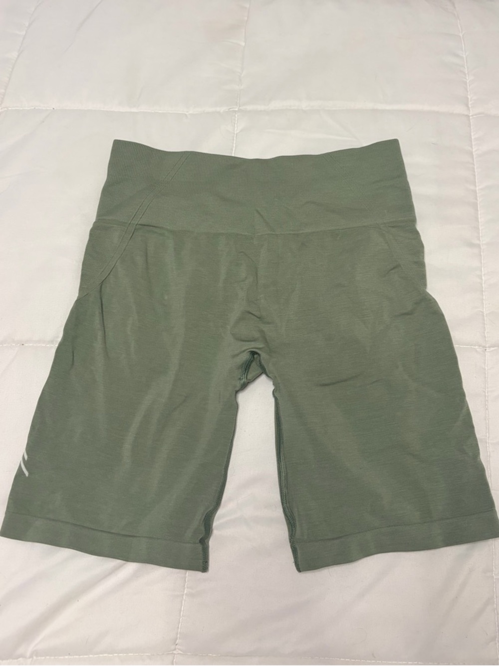 Oner Active Effortless Seamless Cycling Shorts in Sage - Picture 2 of 4